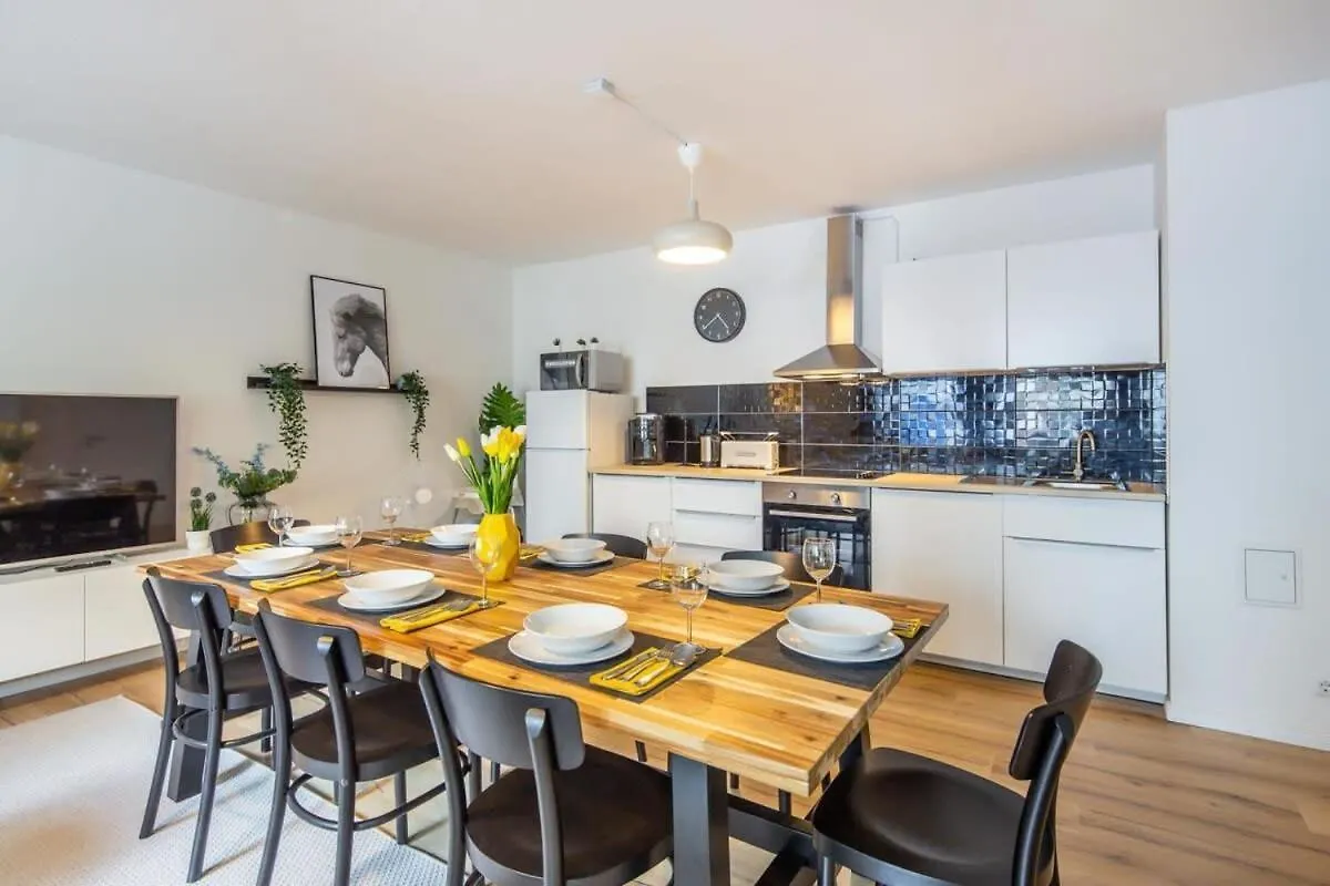 3 Bedroom Apartment In Great Location Hamburg