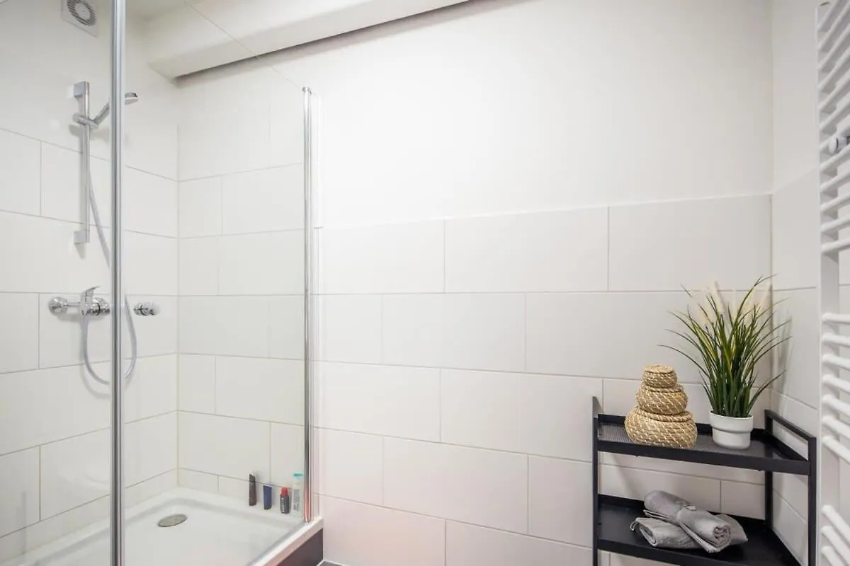 3 Bedroom Apartment In Great Location Hamburg 0*,